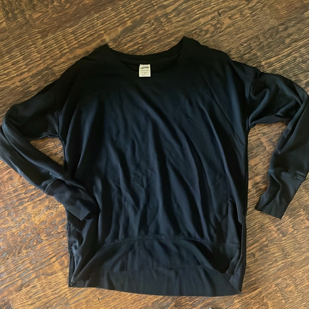 Lot of long sleeve light weight sweatshirts - Picture 3 of 5